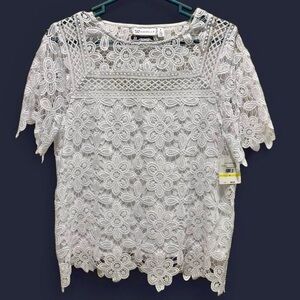 *NWT* Rafaella white lace top